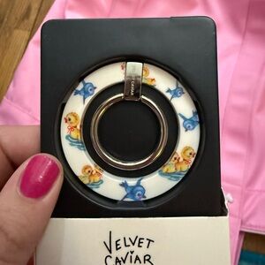 NIB Velvet Caviar Magnetic Phone Grip Ring with Baby Animal Design